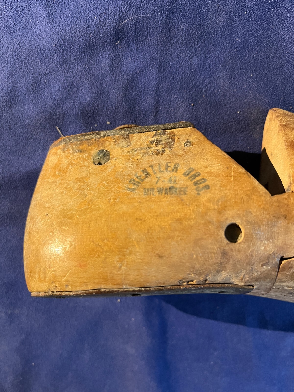 VINTAGE WOODEN SHOE FORM KRENTLER BROS. COBBLER ST. LOUIS 7D 7-4L