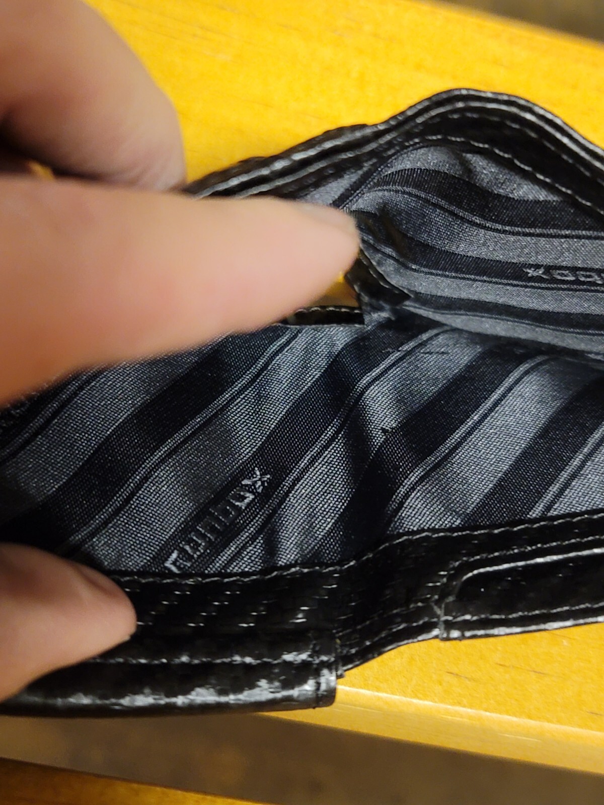Runbox RFID Slim Wallet – Leather – New With Giftbox..