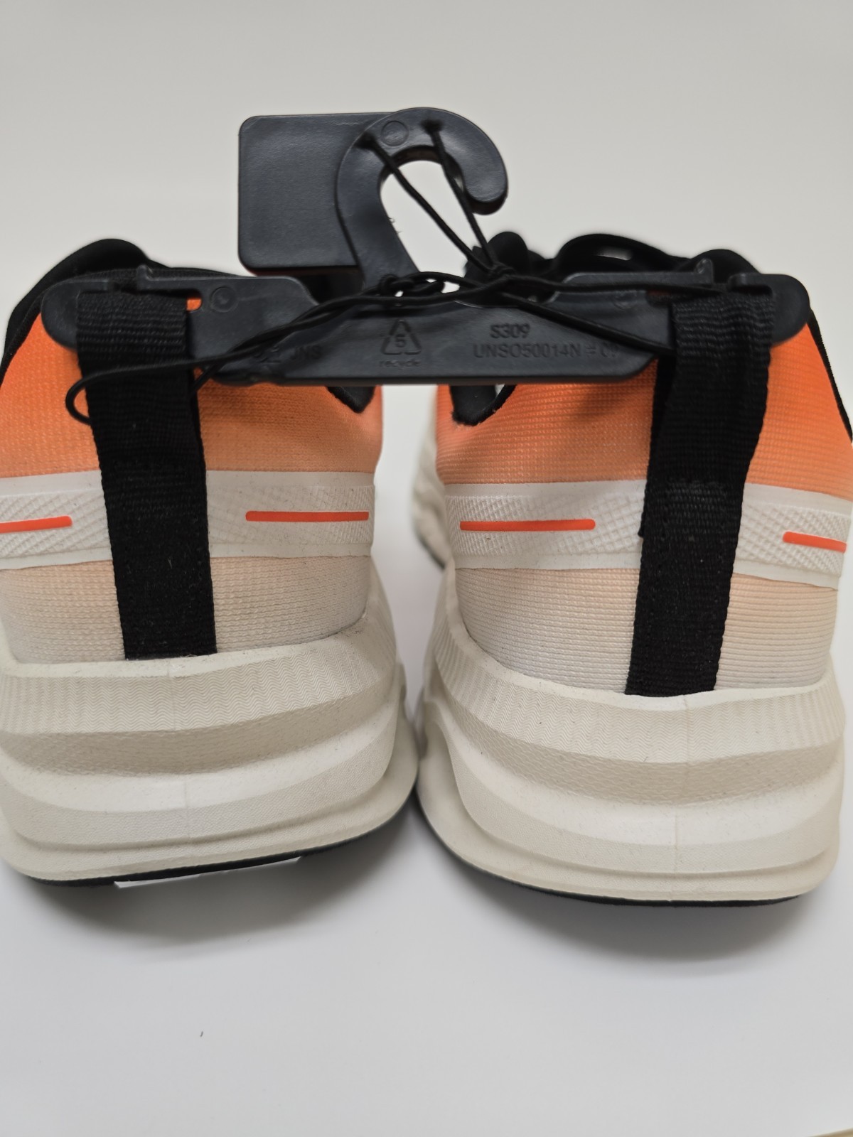 Avia MAV Jumbo Lite Runner Men’s 10 Orange White Sneakers NWT