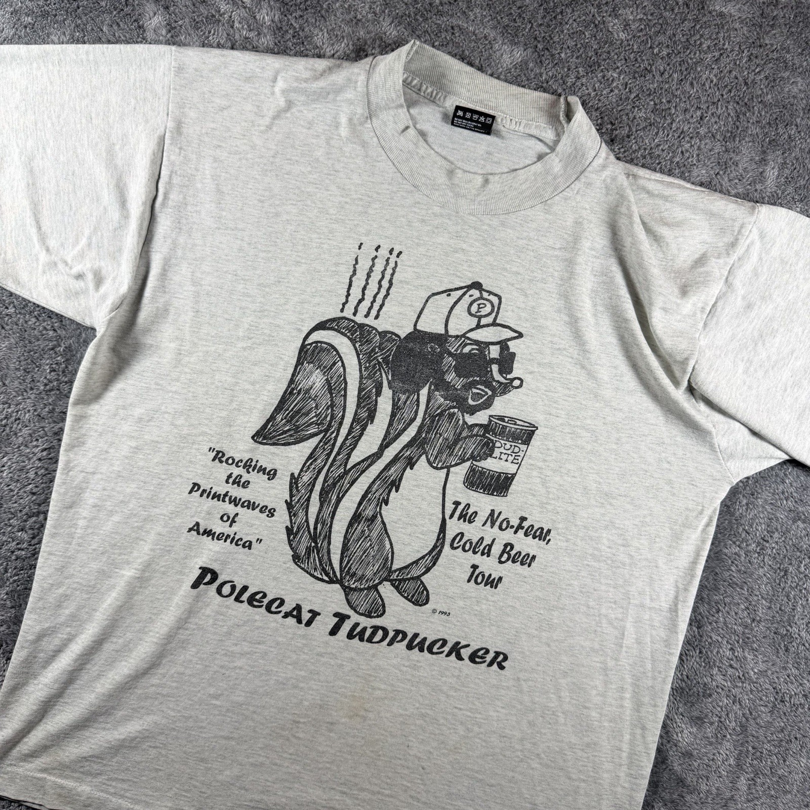Vintage T-shirt Men’s Large Gray Skunk Beer USA Single Stitch Graphic Trucker