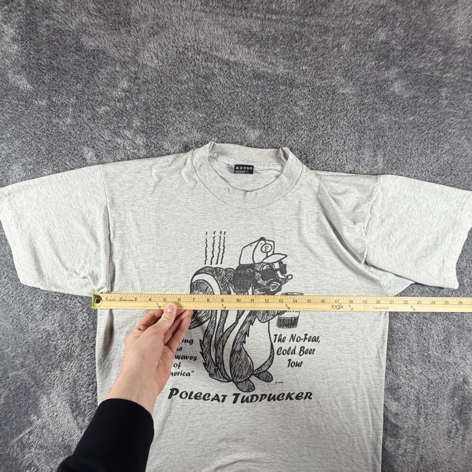 Vintage T-shirt Men’s Large Gray Skunk Beer USA Single Stitch Graphic Trucker
