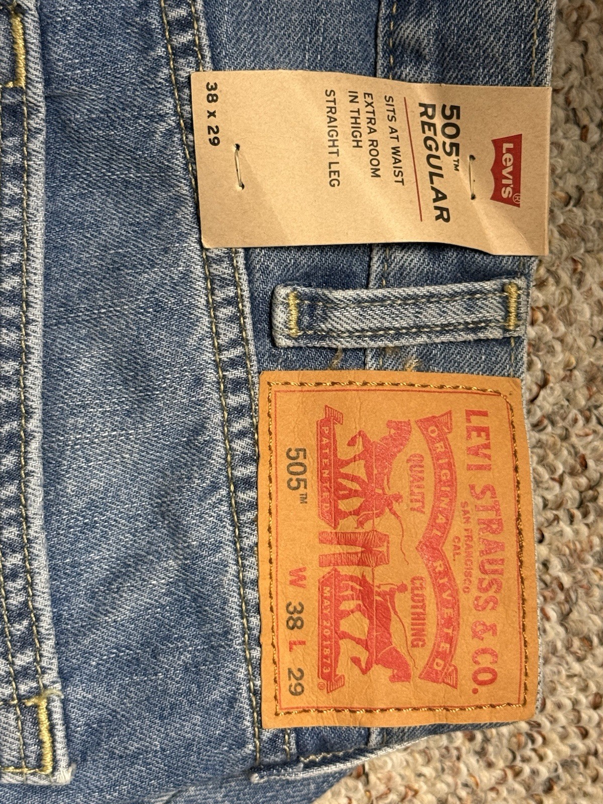 Levi’s 550 Men’s Relaxed Fit Jeans – Stonewash Blue (00550-4891) 38×29