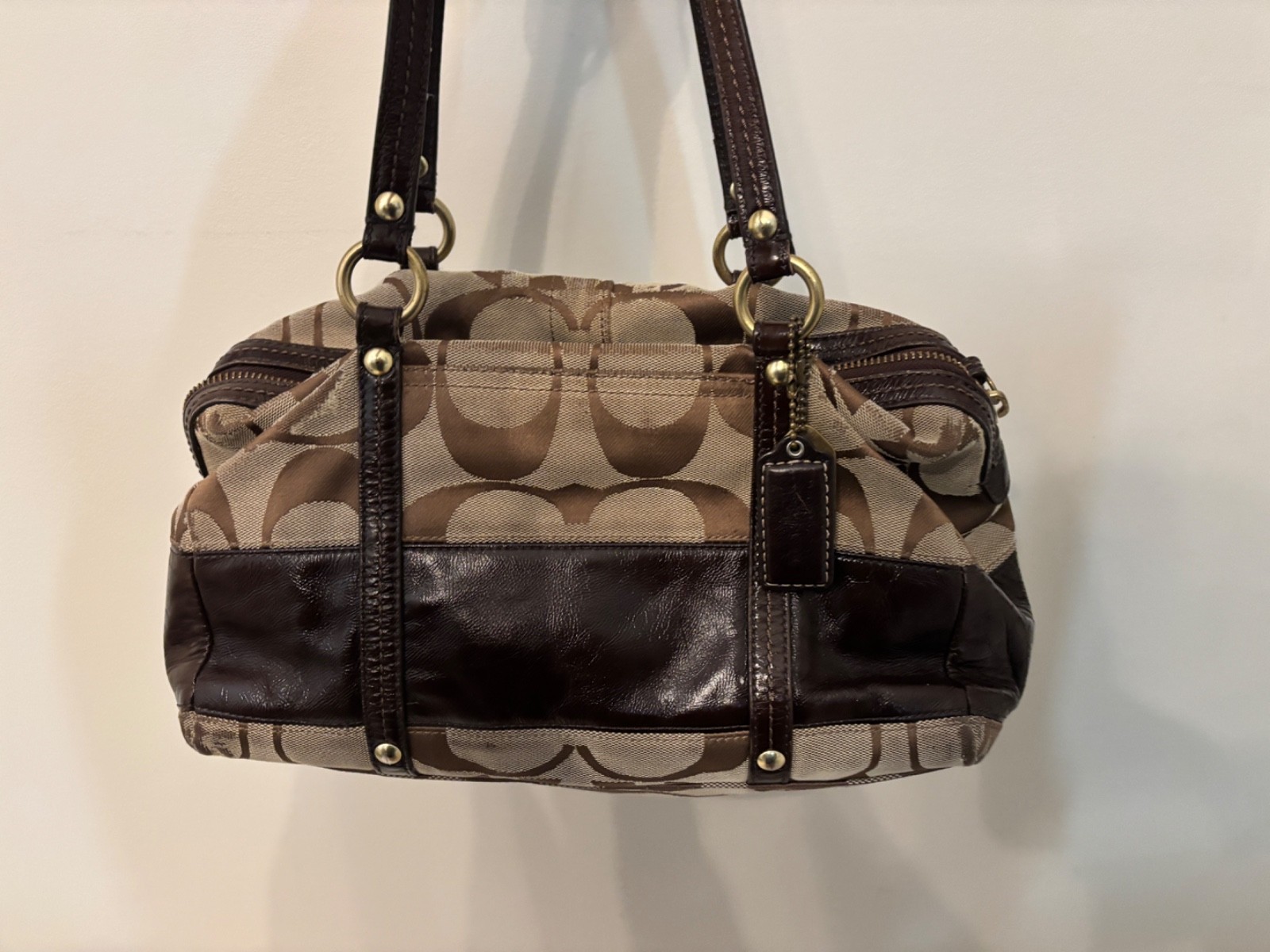 vintage coach purse y2k, larger hand bag, great for daily use