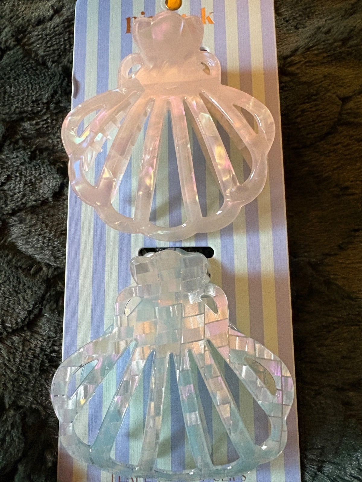 NWT ⚜️🐚⚜️ Piper K Gorgeous Pearlescent SeaShells Hair Claw Clip Set of 2