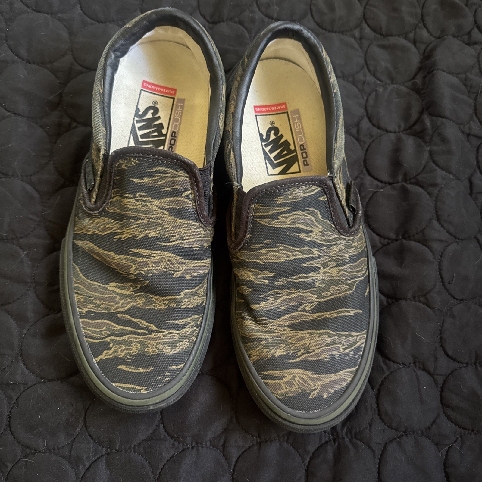MENS VANS SLIP ON TIGER CAMO SIZE 6.5 PROFESSIONAL SKATE SHOES