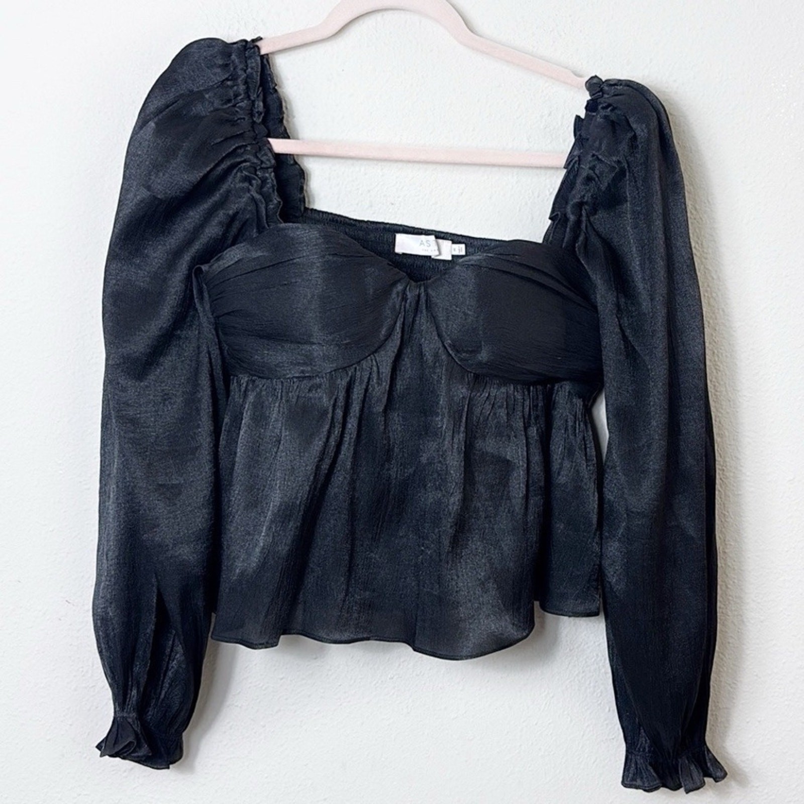 ASTR The Label Irene Babydoll Top in shiny black size Medium
