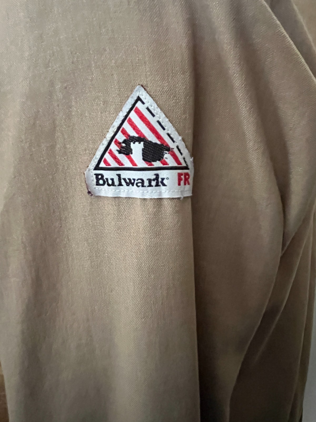 Bulwark Mens Shirt Size XL Excel FR Flame Resistant Beige 4.8 ATPV – DCP Logo