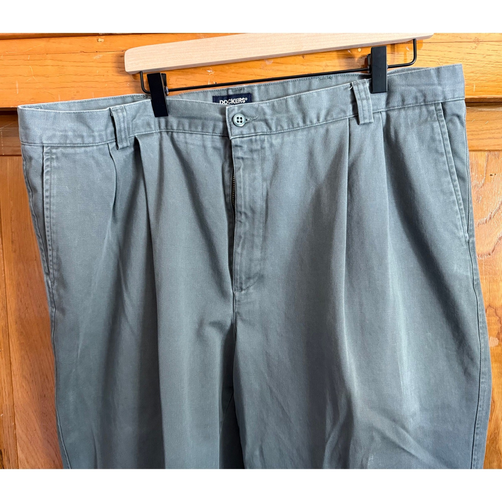 Vintage 90s Dockers Surplus Relaxed Pleated Pants W42 L36