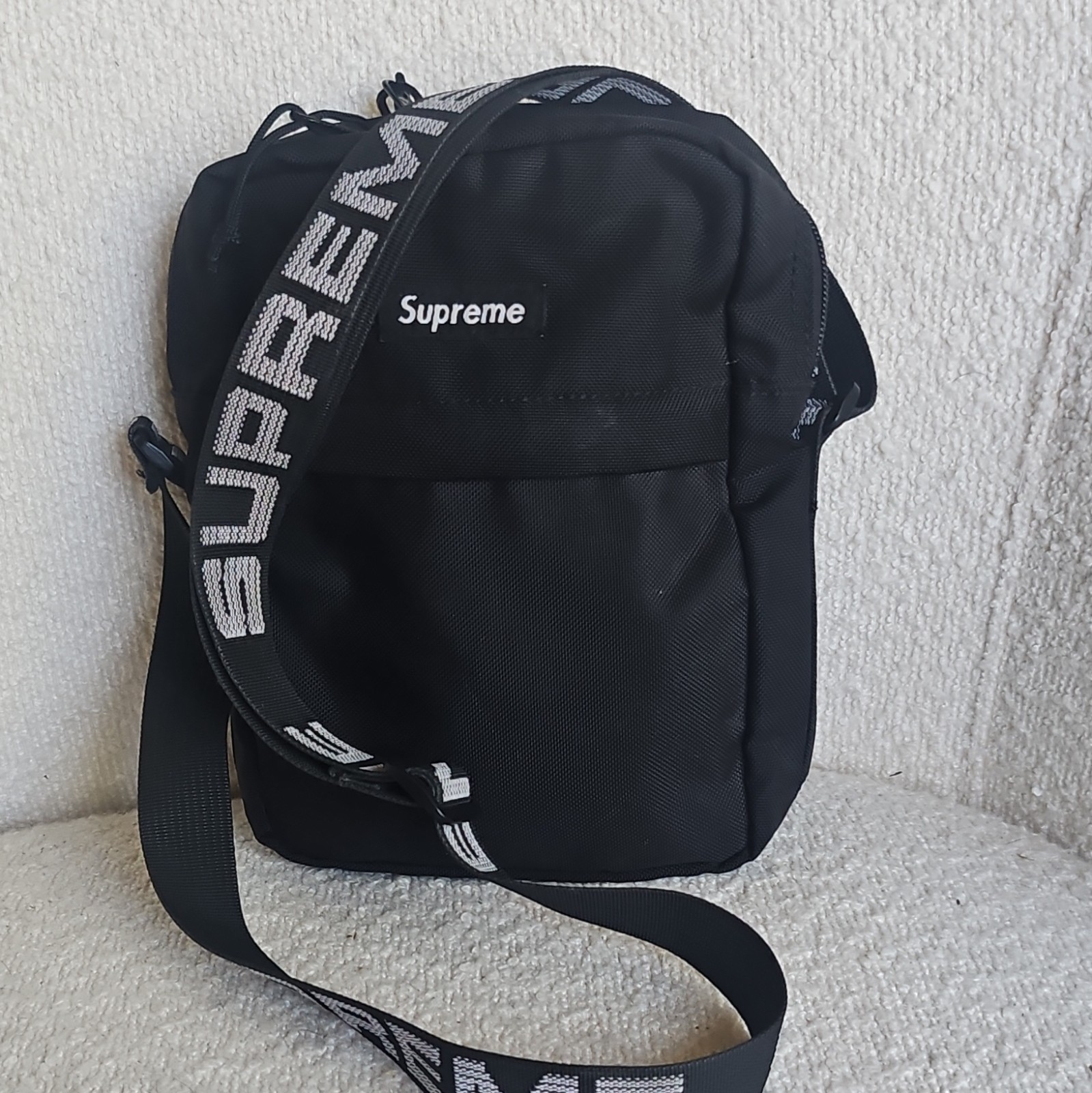 Supreme SS18 Shoulder Bag Black Cordura crossbody Authentic