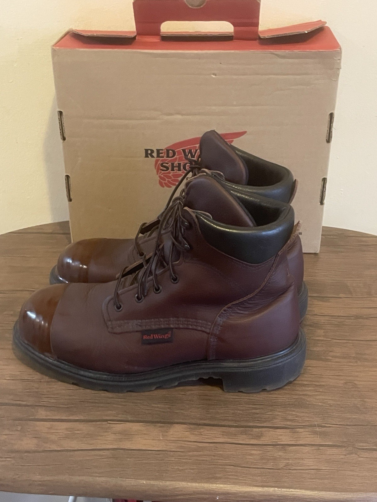 Red Wing Boots 2406 Men’s 10.5 With The Tuff Toe Coating Last Pic Is a Ad