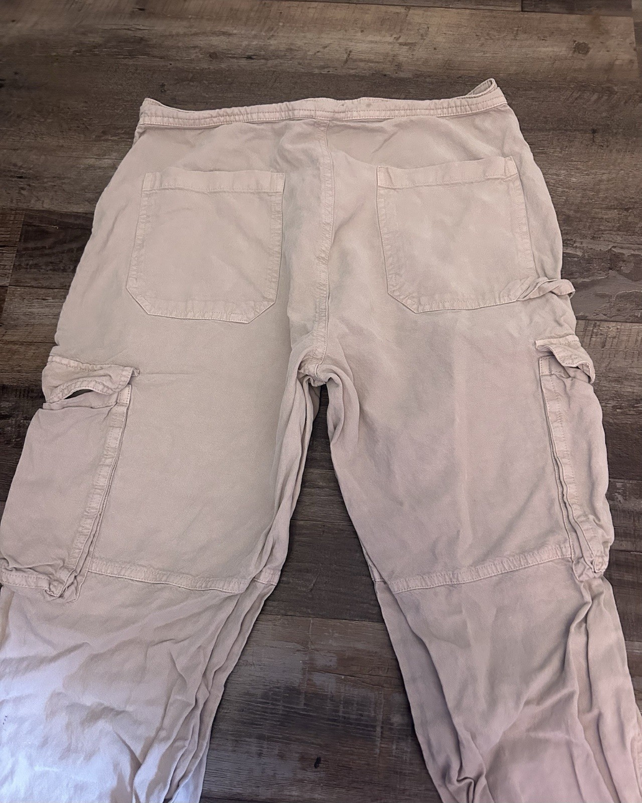 Industry Women’s Beige Solid Cargo Pants Flat Front Pockets Button Zip 10