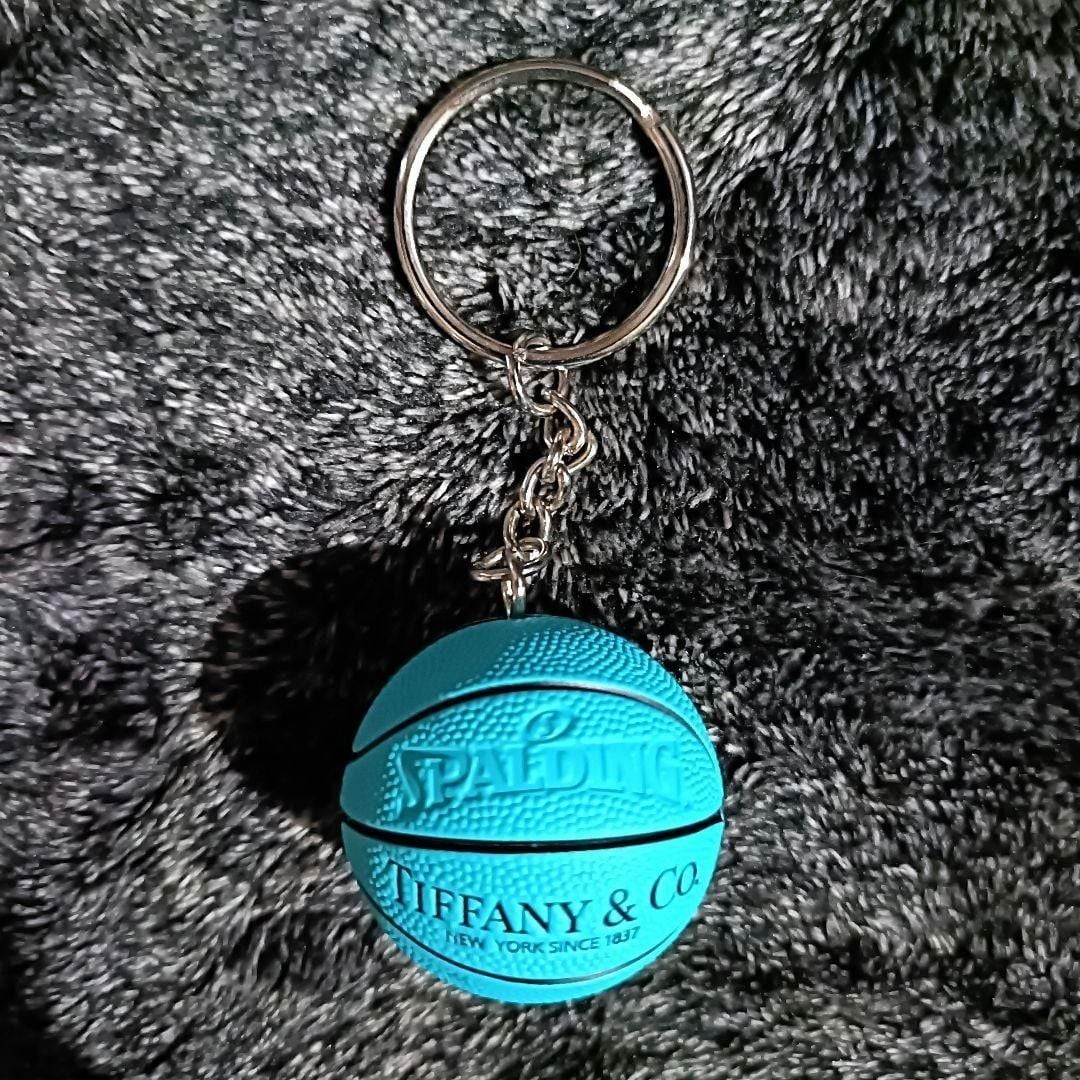 Tiffany & Co. x Spalding Basketball Keyring Keychain Tiffany Blue Novelty 3.8cm