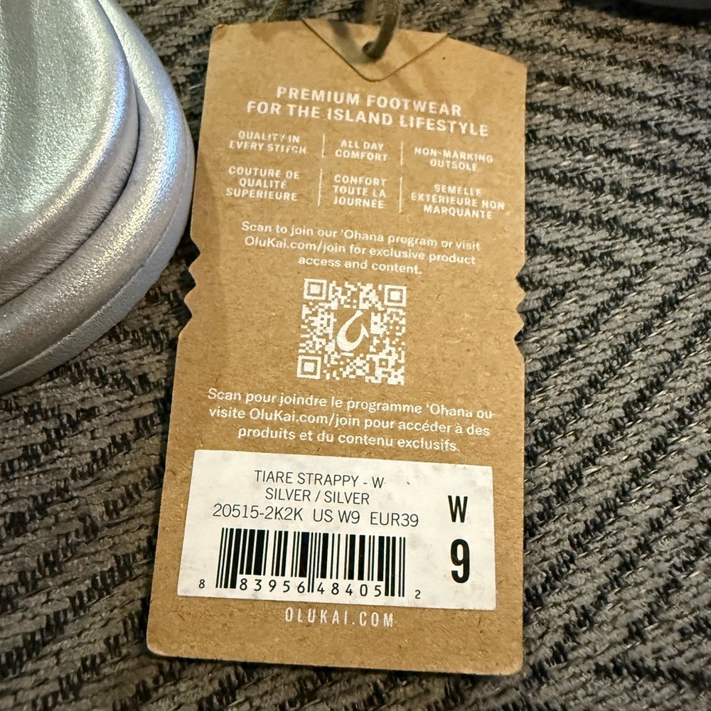 OLUKAI Tiare Elegant Strappy Support Leather Sandal in Silver Size 9 Nwt