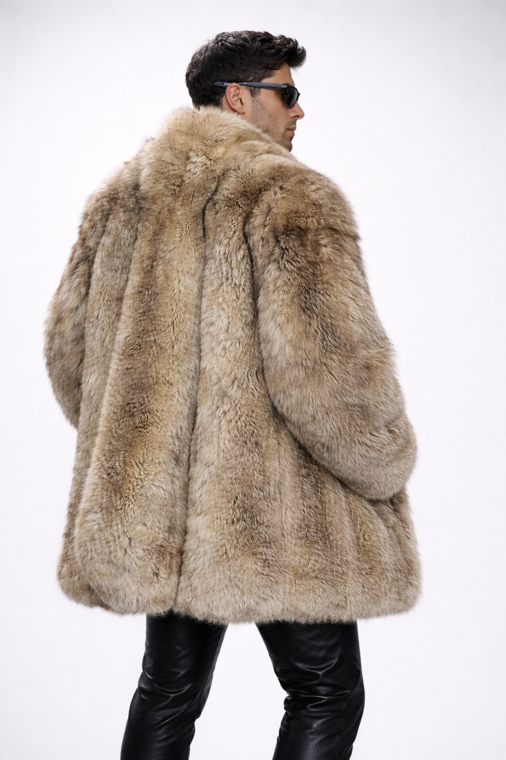 Men’s Real Beige blue Fox Fur Coat – Luxurious Warmth and Style