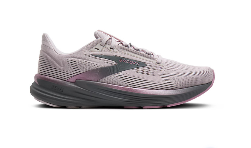 Brooks Revel 8 Women’s Light Pink White Running Shoes DNA LOFT v2