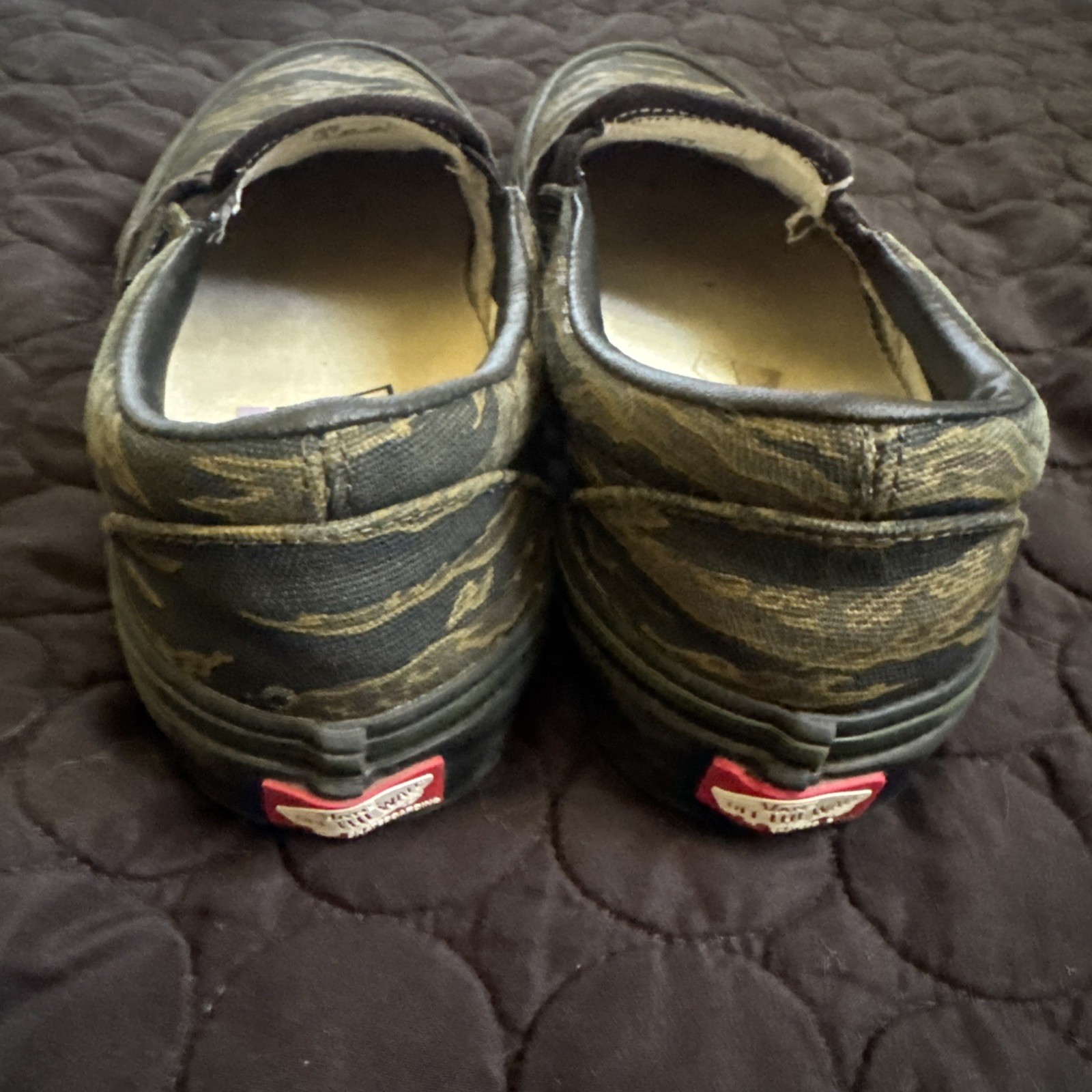 MENS VANS SLIP ON TIGER CAMO SIZE 6.5 PROFESSIONAL SKATE SHOES