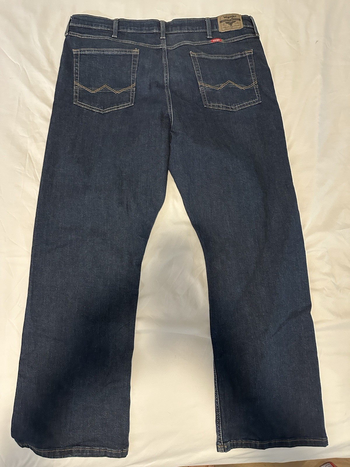 Wrangler Five Star Premium Men’s Relaxed Fit Bootcut Dark Wash Blue Jeans 40×30