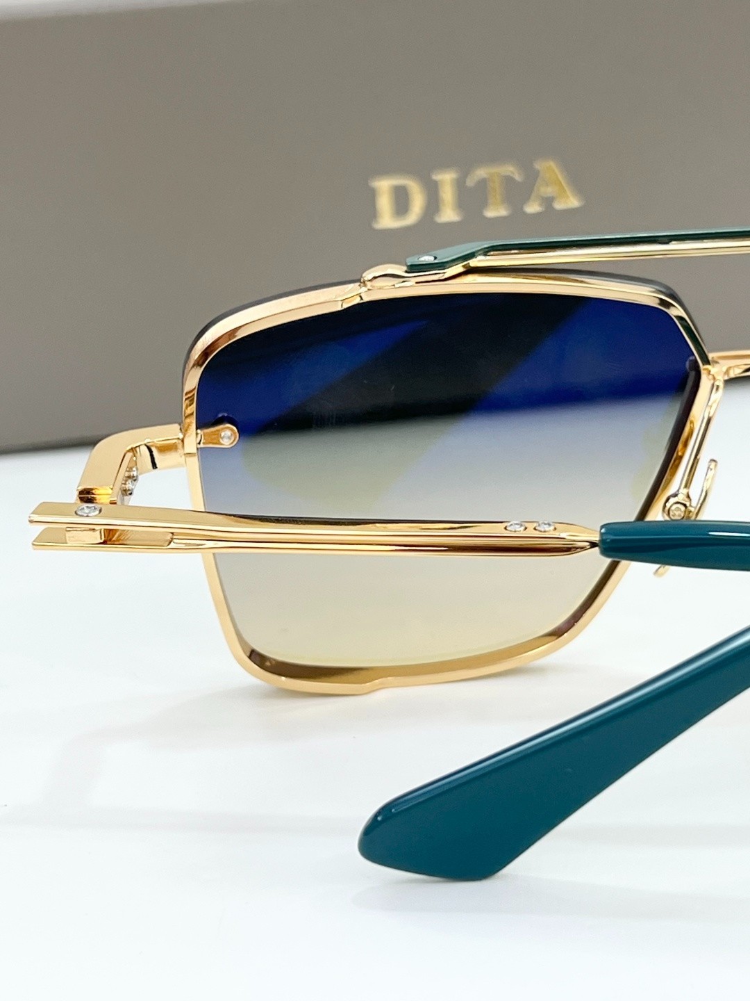 DITA MODEL：DTS121-62-01-Z SUNGLASSES SIZE：62-12-130 NEW.