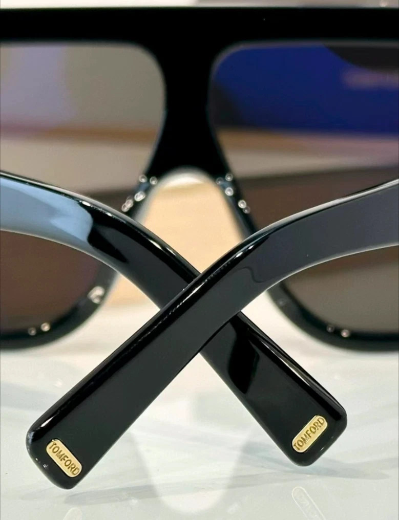 Tom Ford Rellen Mask Sunglasses TF1093 Black/Gray 71-7-120mm New