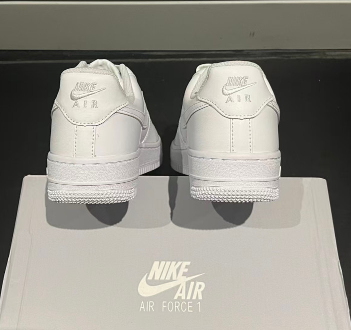 US Nike Air Force 1 Low Top Triple White ’07 Mens White Sports Classic Sneaker