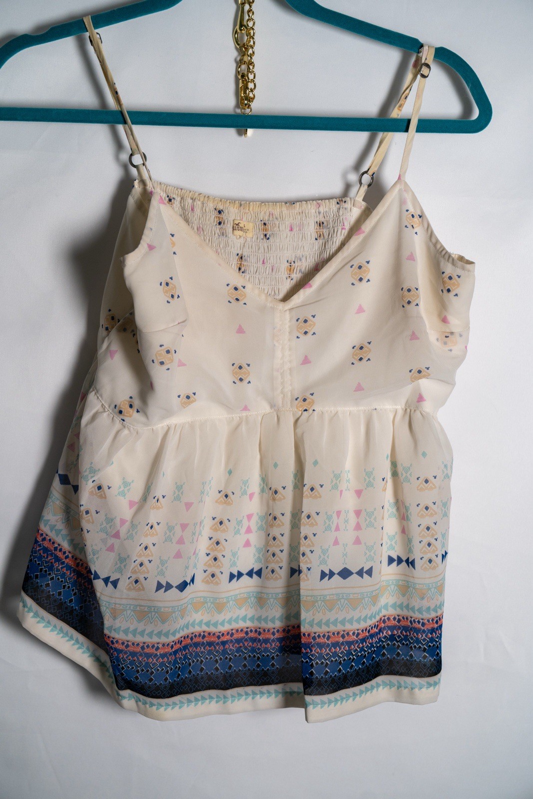 Hollister Women’s L Ivory Geometric Smocked Spaghetti Strap Scoop Neck Camisole