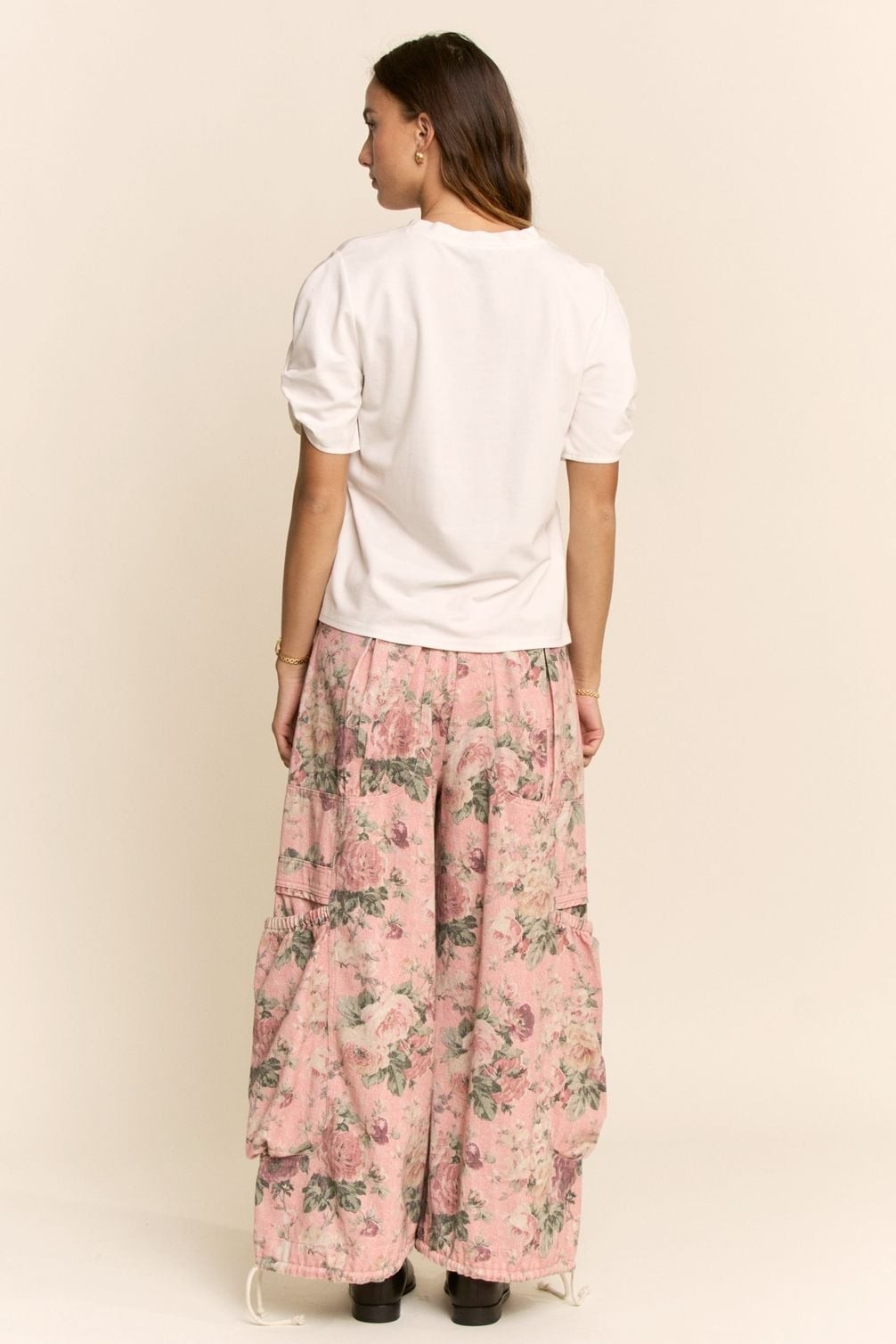 Davi & Dani Cropped Pink Denim Floral Big Pocket Cargo Barrel Pants Size Large