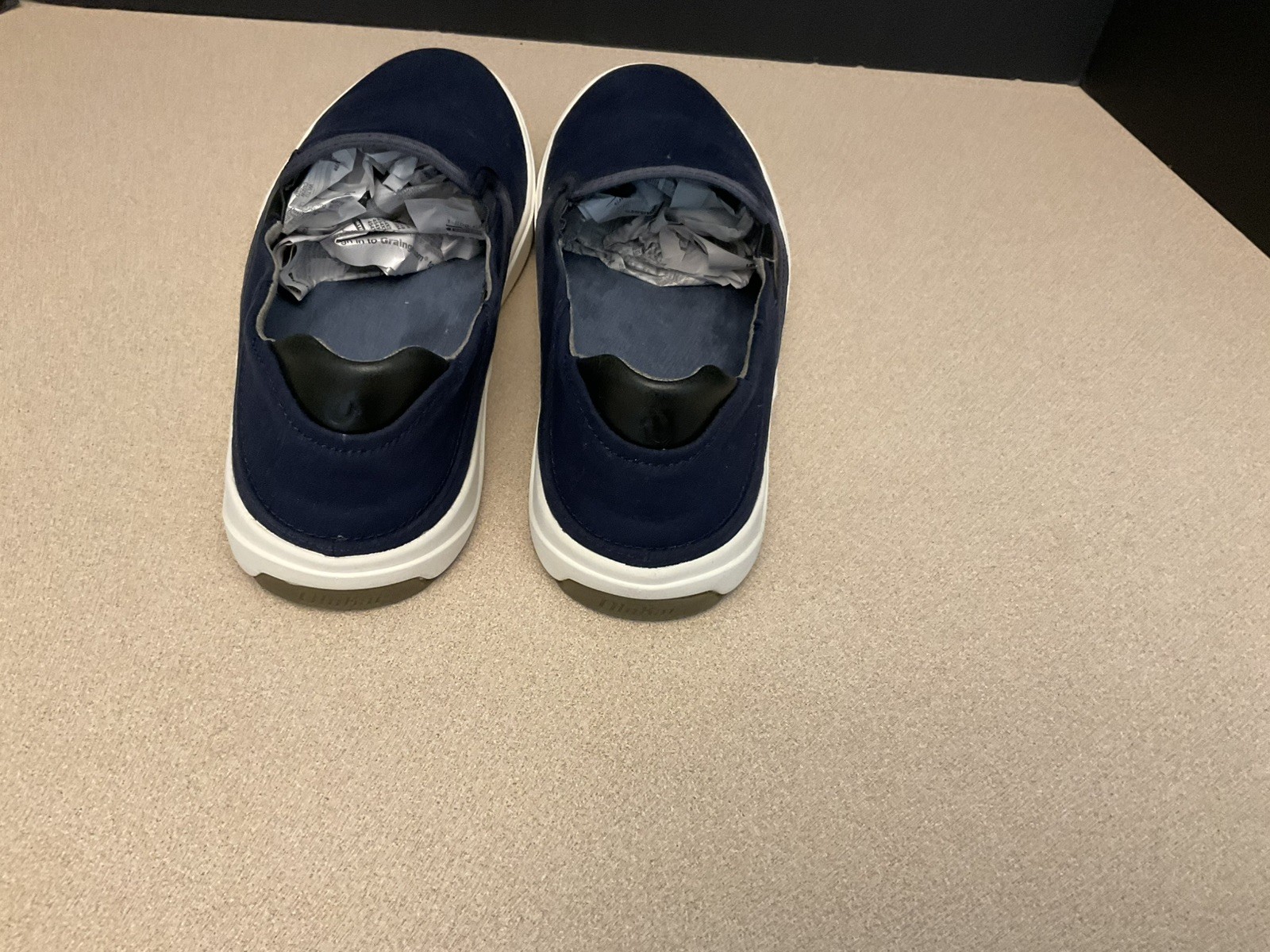 Mens OluKai Lae Ahi Navy Casual Comfort Slip On Shoes. Size 10. Great Condition!