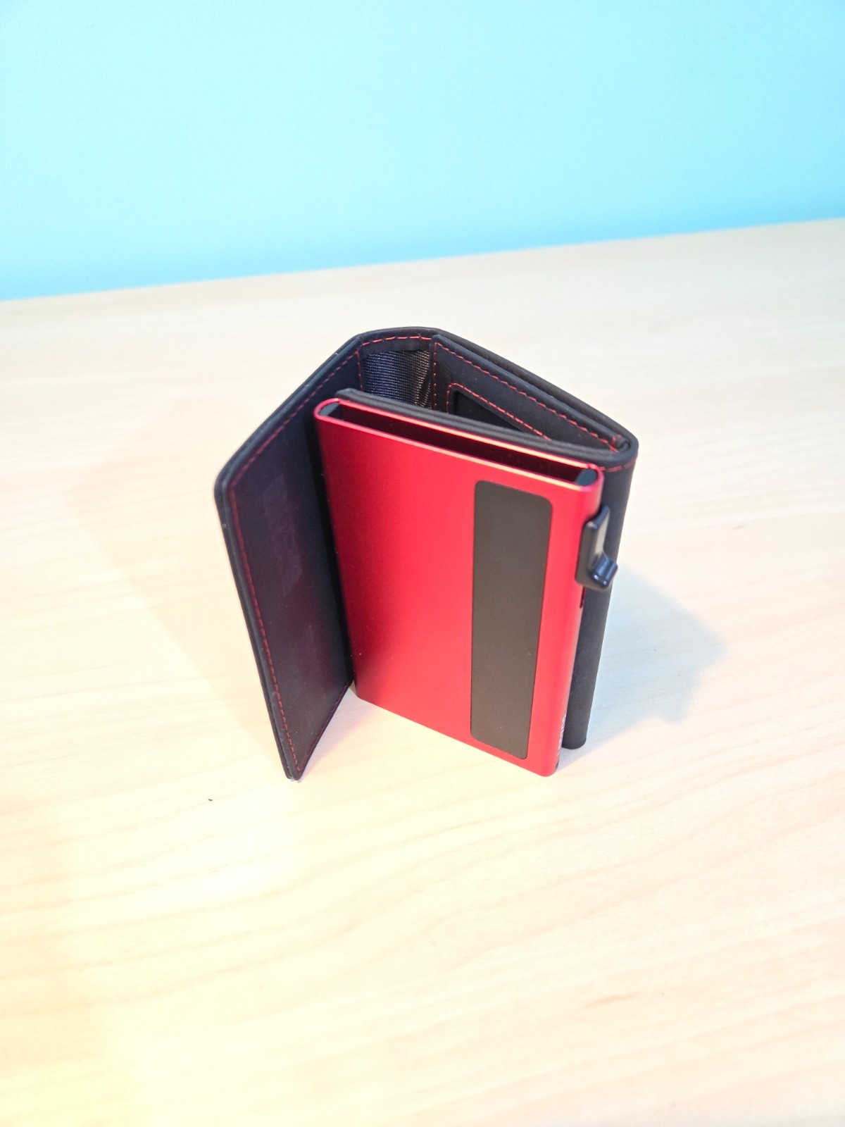 LORZOR Minimalist Leather Wallet – Full Grain Leather, Slim Pop-up Card Case