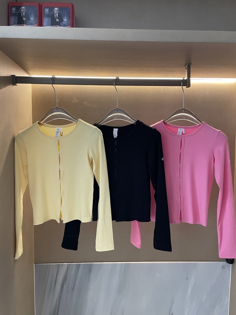 NEW AIo Yoga Dreamlight Long Sleeve Shirt Threaded Knit Soft Casual Women’s Top