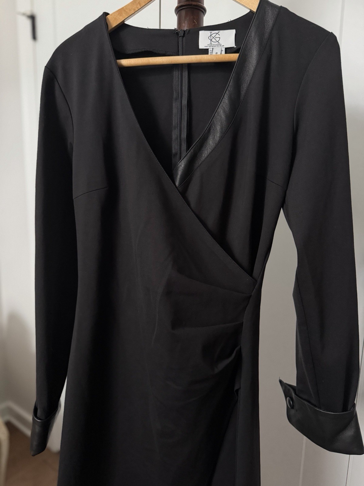 KG’s House of Fashion Ponte Di Roma Dress Black Flattering Waist Slimming sz 8 M