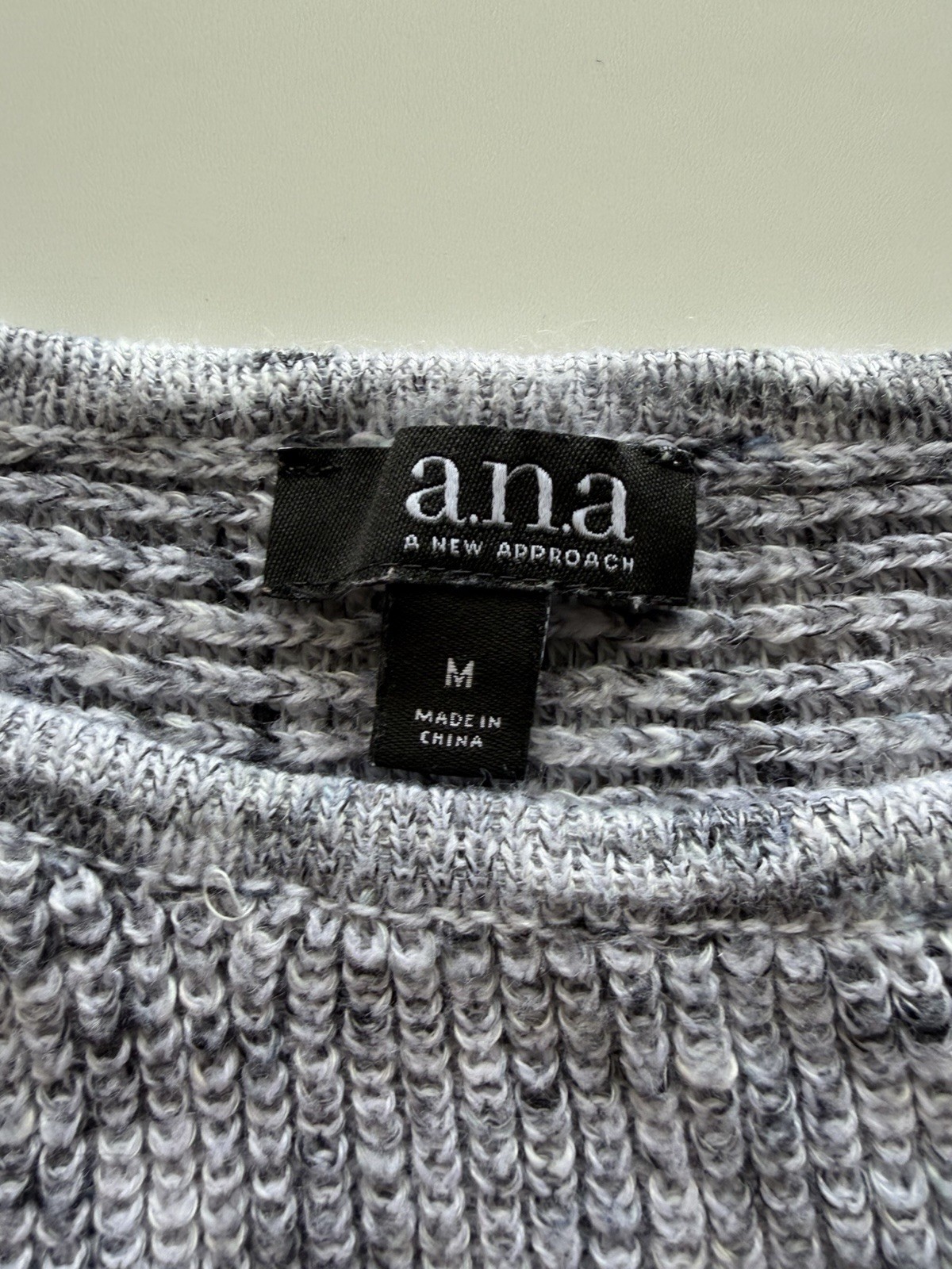 a.n.a. A New Approach Women’s Medium Gray Cable Knit Fringe Sweater Cozy Knit