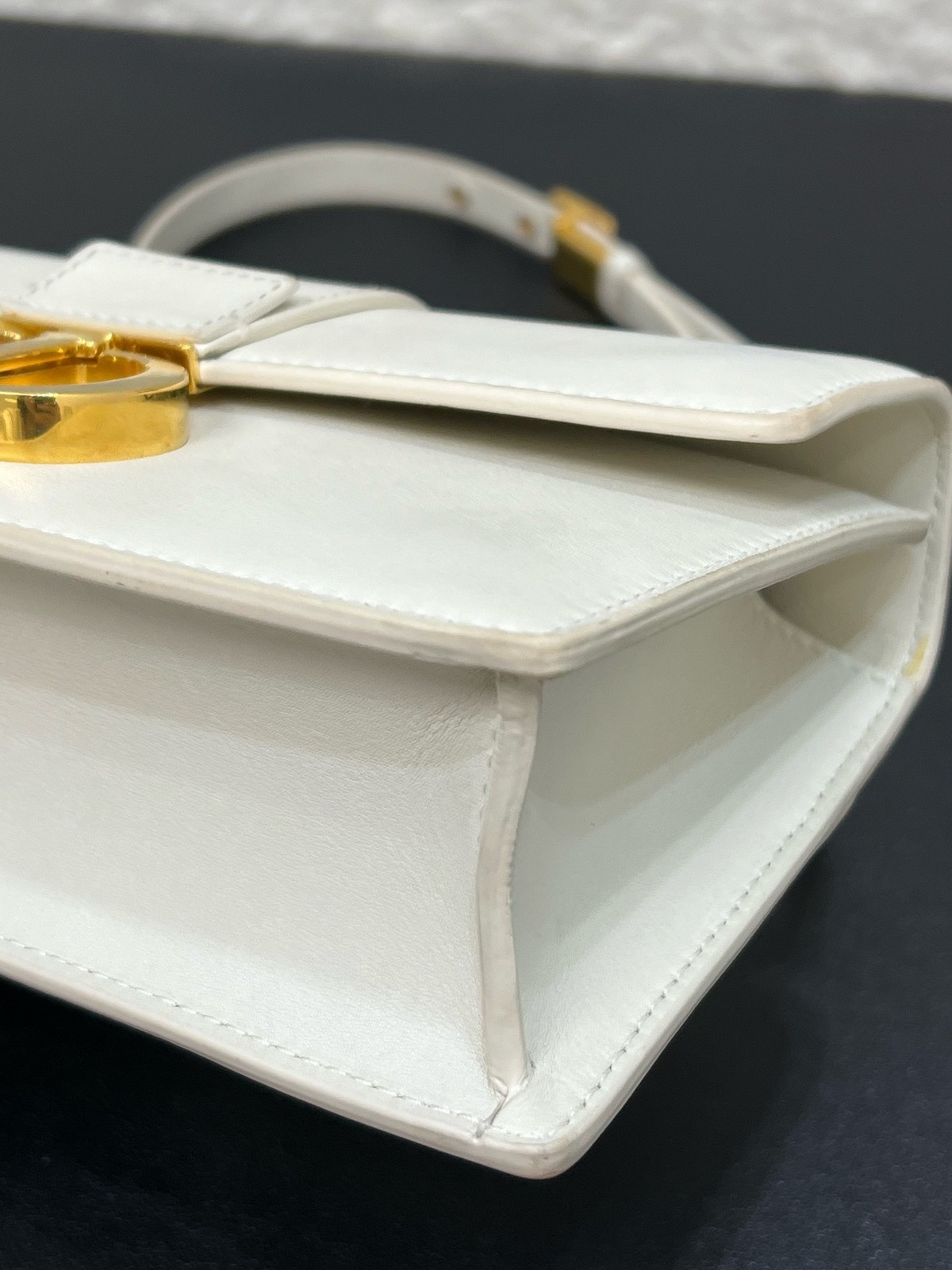 Dior Pre-Owned Authentic Chain Bag Cream 21x6x12cm Free Tracked Shipping