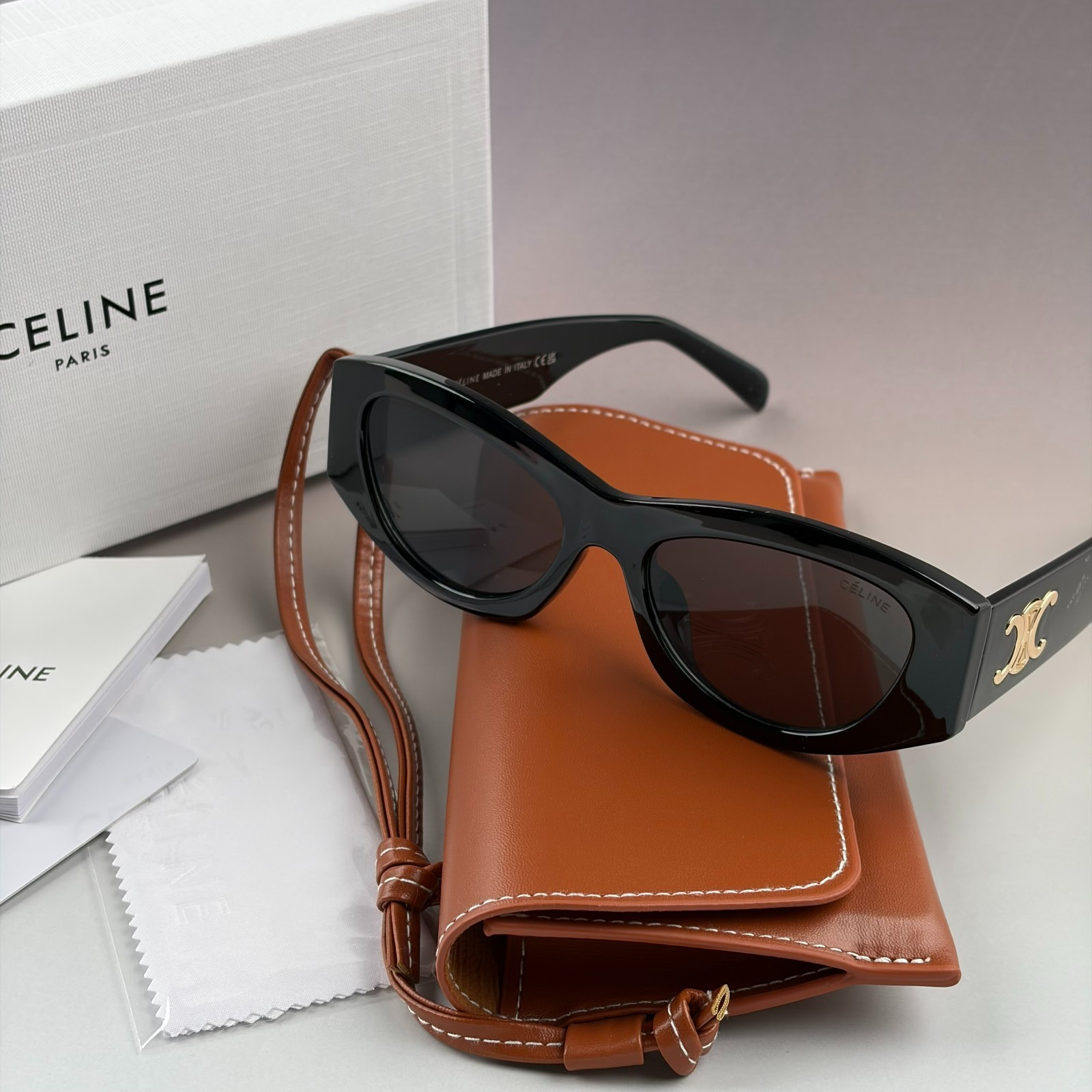 New In Box – Celine Women’s Triomphe Cat Eye Sunglasses Black Designer Travel