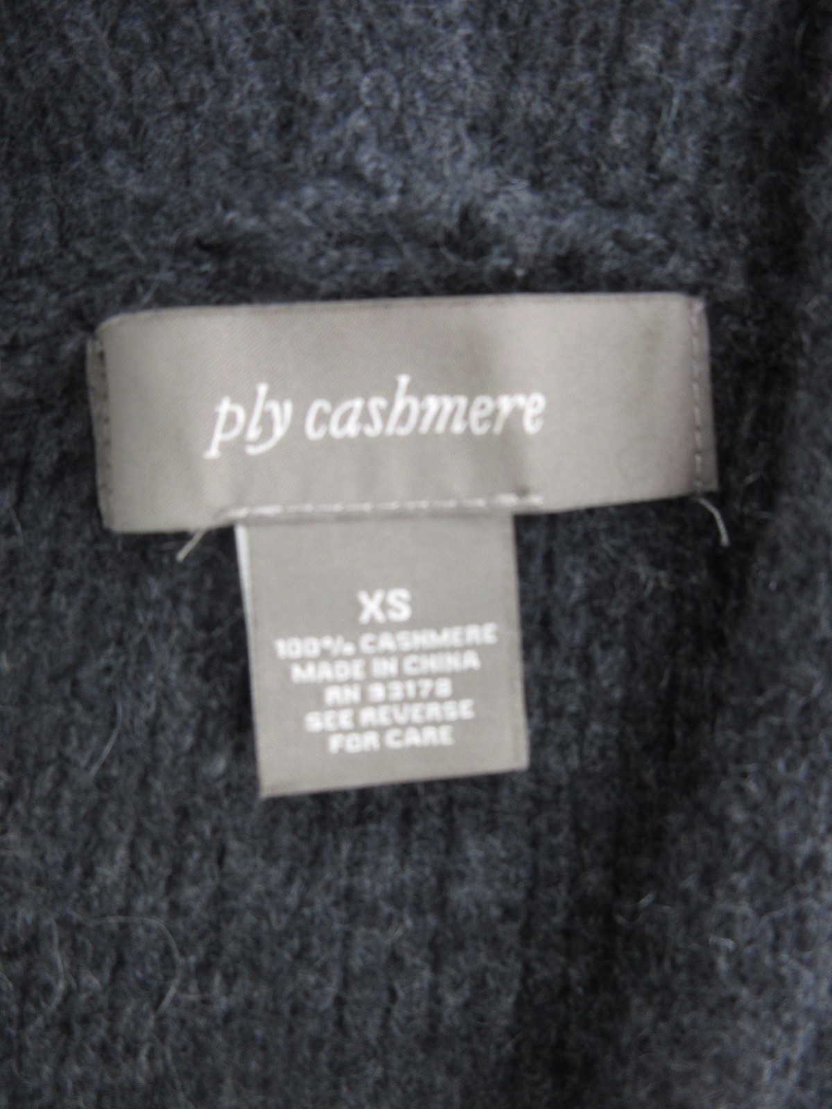 Ply Cashmere Sweater Womens XS Gray 100% Cashmere Hooded V Neck Knit Pullover