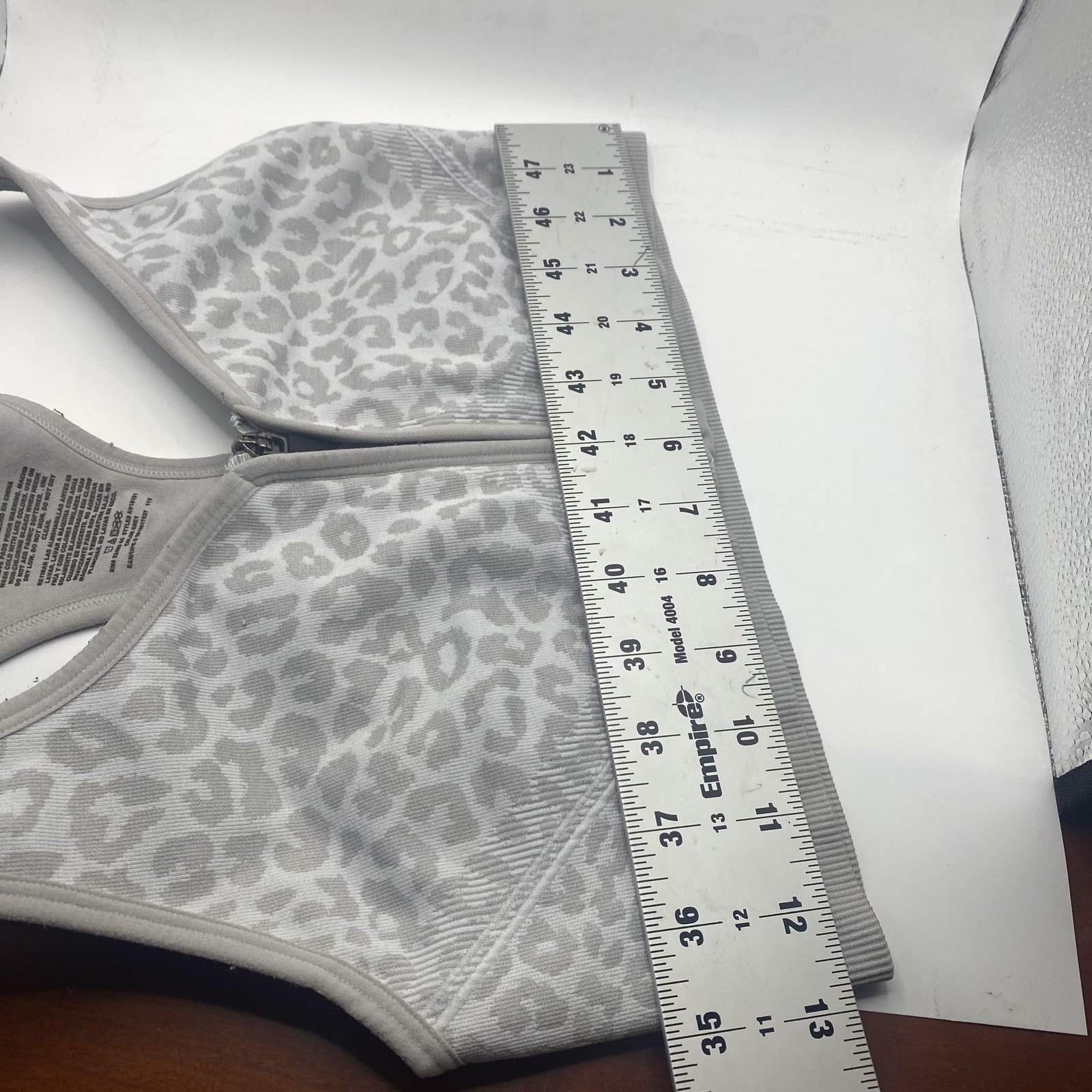 Avia Sports Bra Womens XL Gray Leopard Front Zip Racerback Seamless AV18191