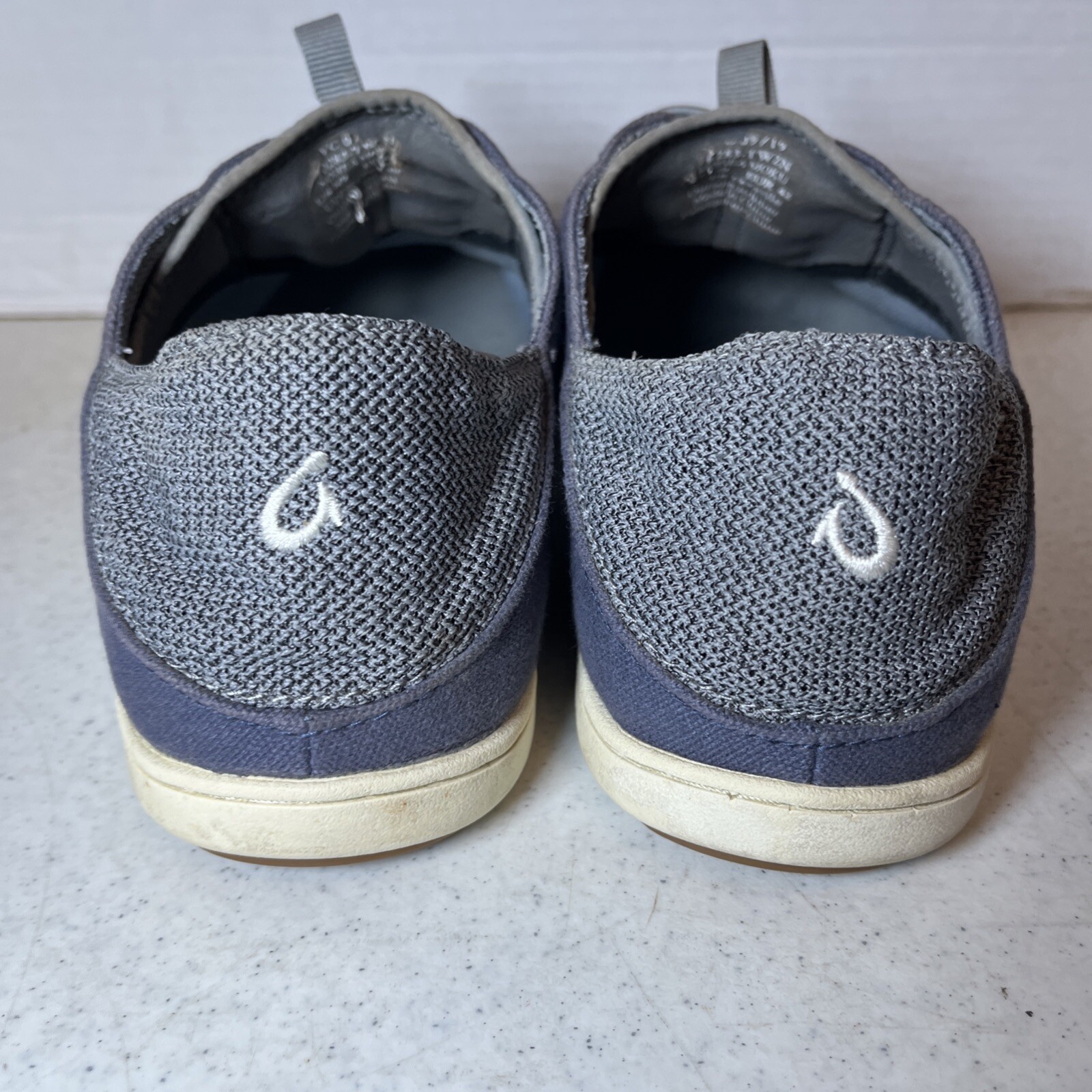 OluKai Nohea Moku Shoes Mens Size 9 Gray Canvas Sneakers