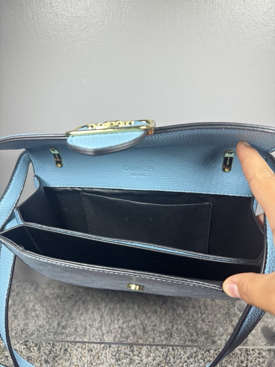 Coach Signature Logo Light Blue Crossbody Bag Magnetic Closure Detachable Strap
