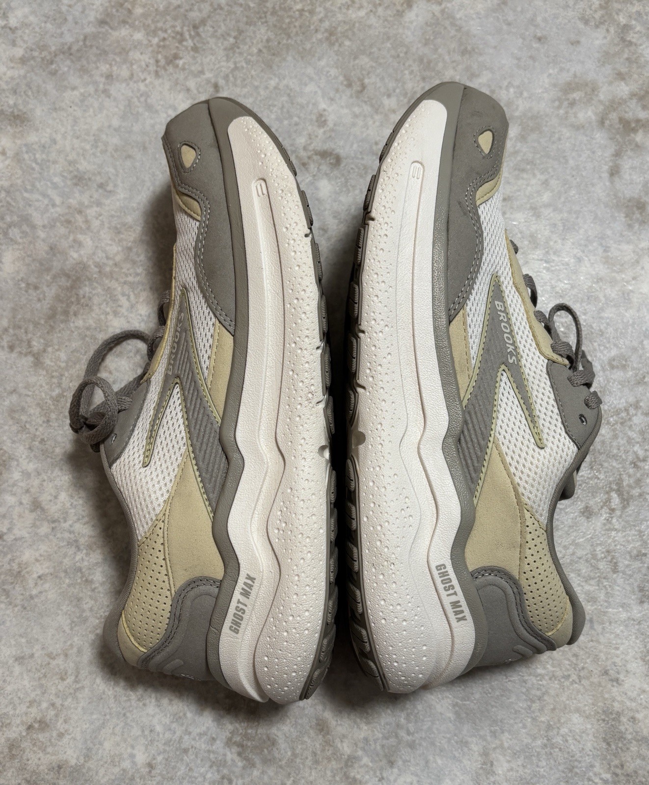 Brooks Men’s Ghost Max 2 Suede Running Shoes Color: London Fog Size: Men’s 10