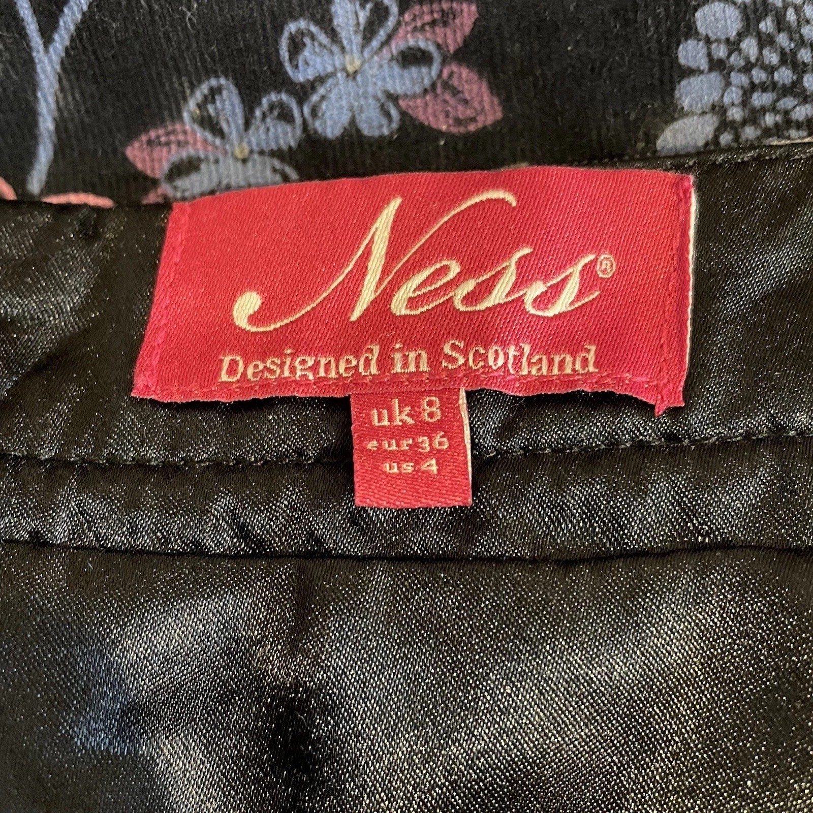 Ness Fine Needlecord Fully Lined Skirt size 8 Charcoal Floral Pink Pockets Vgc