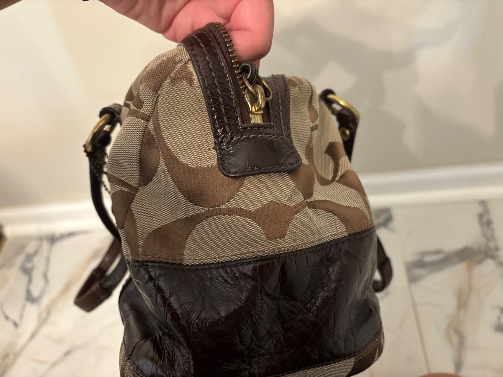 vintage coach purse y2k, larger hand bag, great for daily use