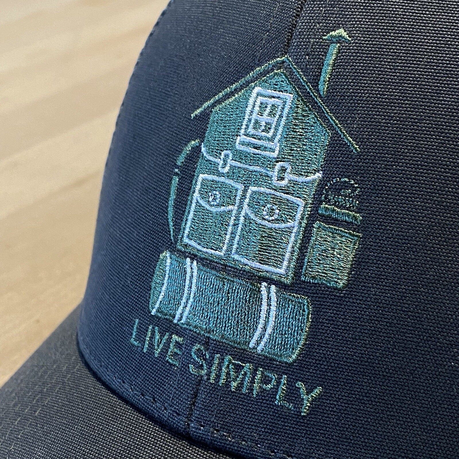 Patagonia Live Simply Home Lopro Trucker Hat – New With Tags – Forge Grey – 2019