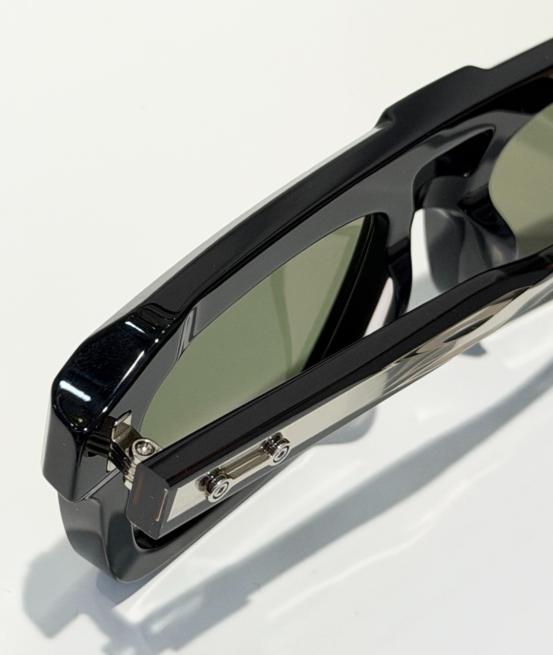 AKONI MODEL：AKS-531 SUNGLASSES SIZE：54-21-145 New.