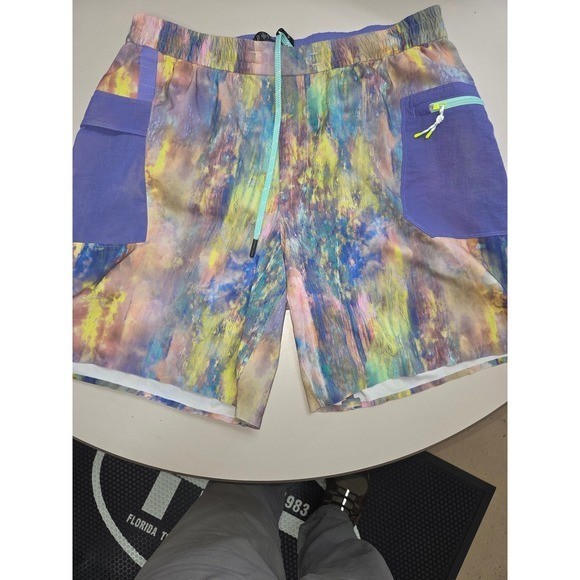 Lululemon Lab Mens Multi Color Abstract Print Cargo Shorts Purple Blue Large