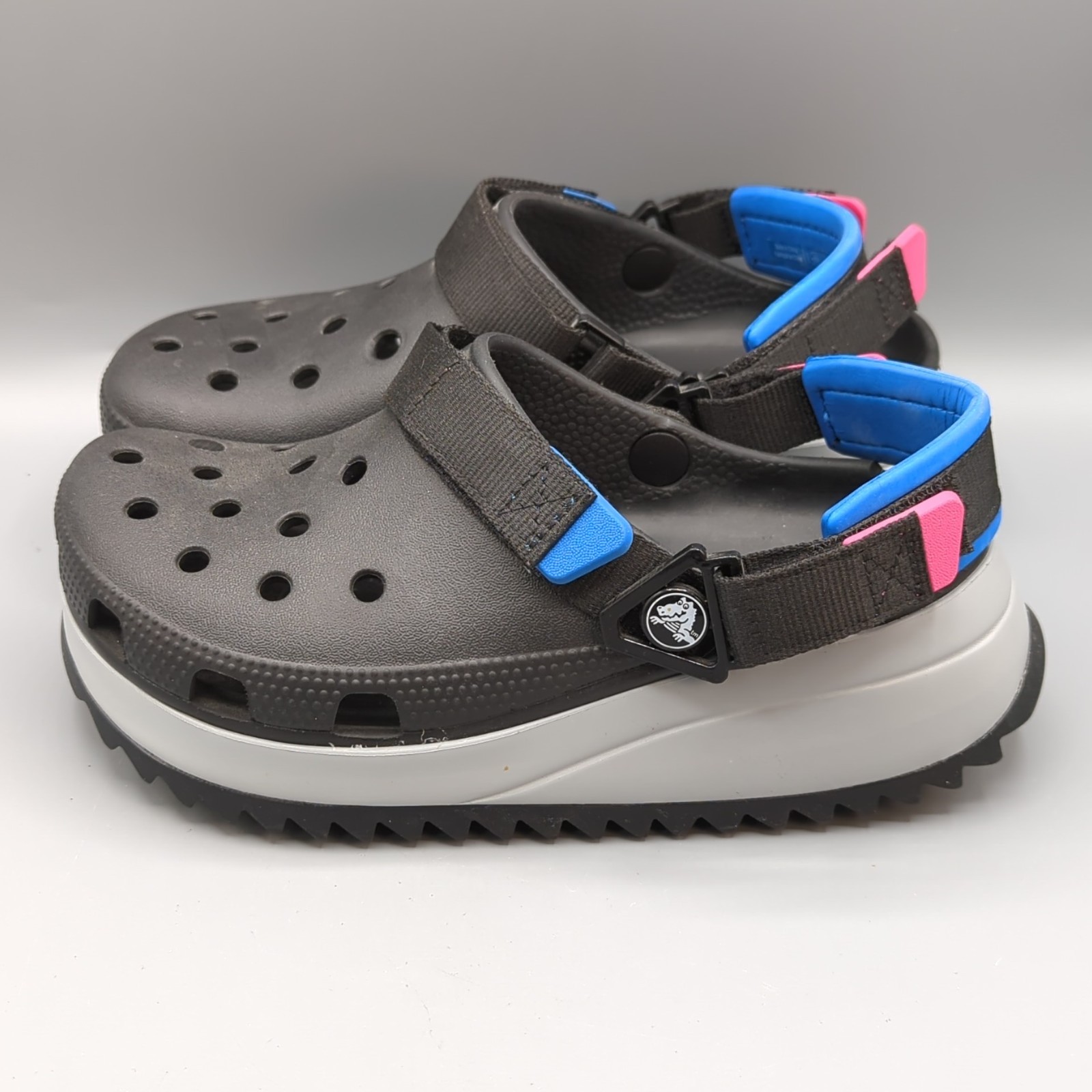 Crocs Classic Hiker Clog Black Unisex Men 4 / Women 6 DAMAGED *READ*