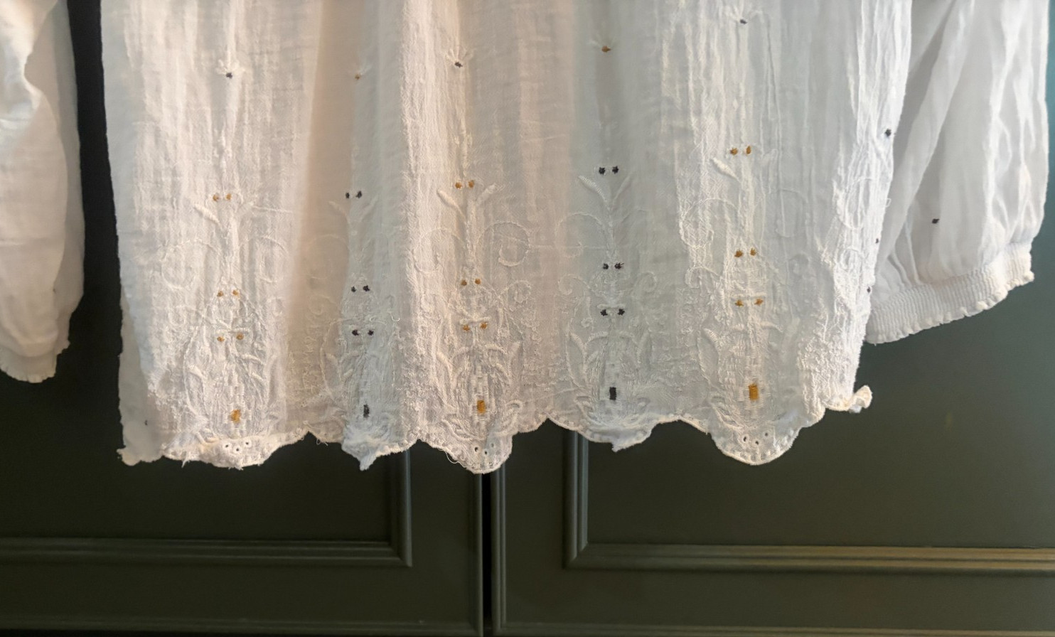 Lucky Brand Boho White Eyelet Embroidered Peasant Bouse Cotton Embroidered Med
