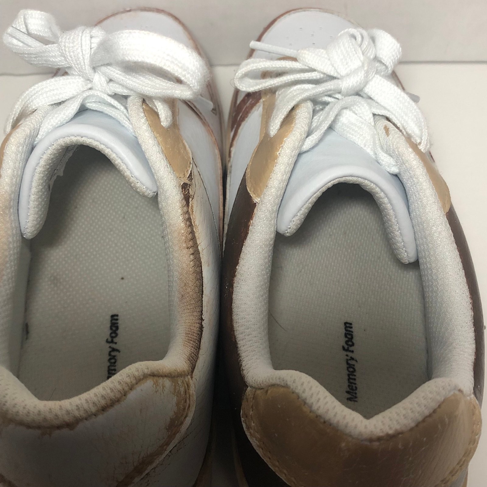 Time and Tru White Memory Foam Sneakers, Girls Size 6.5