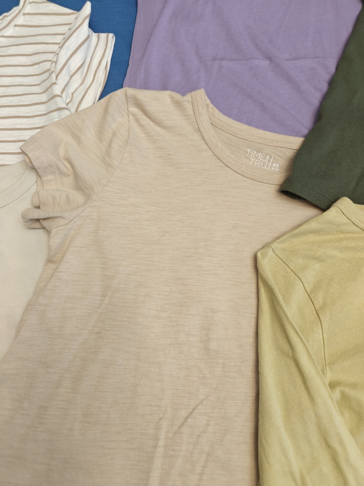 Women’s Basic Tees Size XS Lot of 7 Plain T-shirts Solids Tops Lot plain
