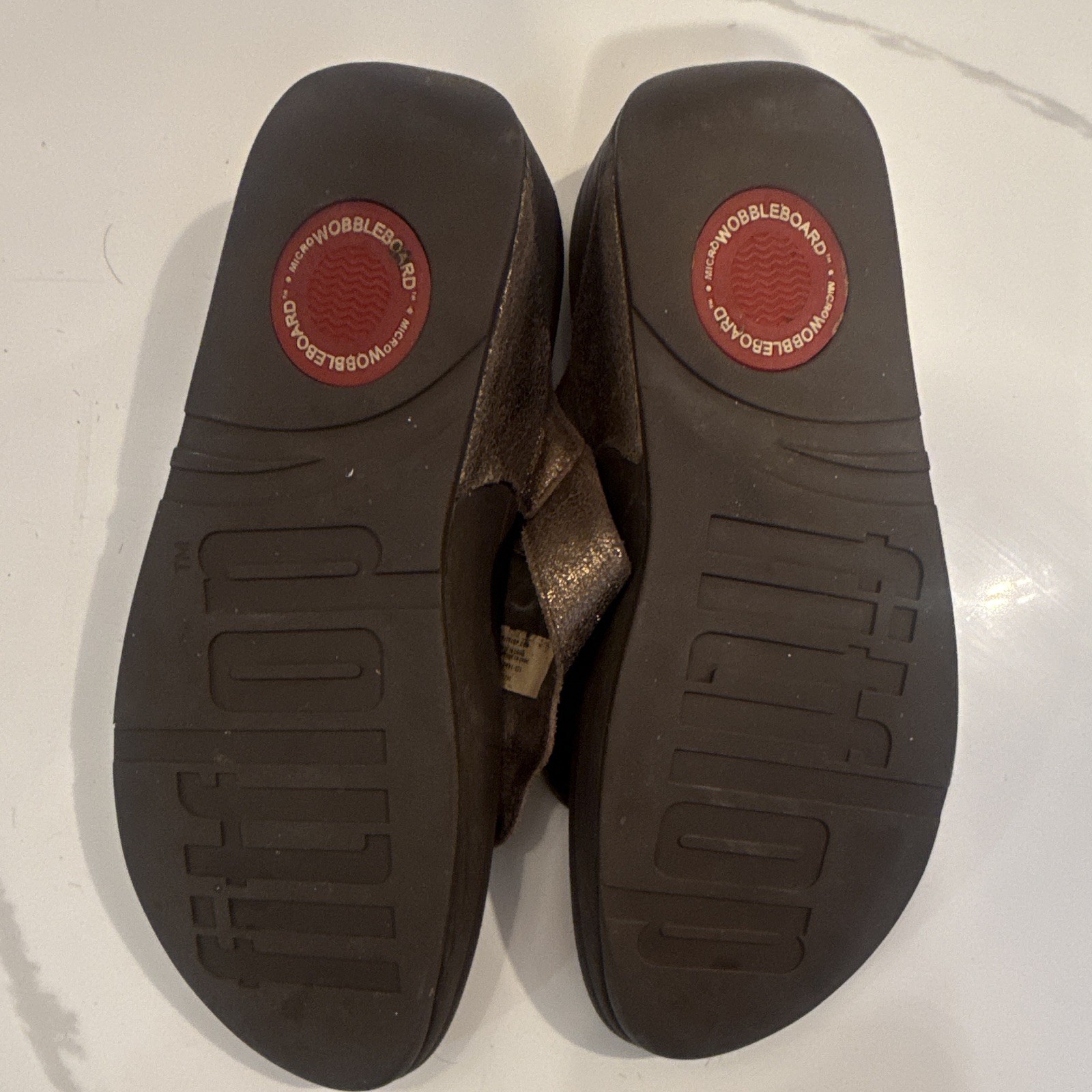 FitFlop Thong Sandals Bronze Synthetic Rhinestone Comfort Slip On Casual US 7