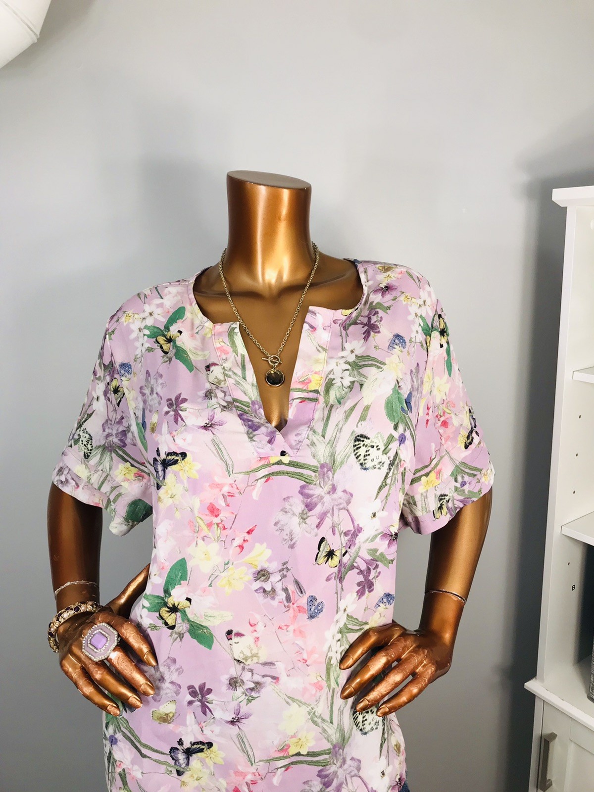 Cynthia Rowley 1X Plus Top Floral Prints Short Sleeves Summer Blouse Low V Cut