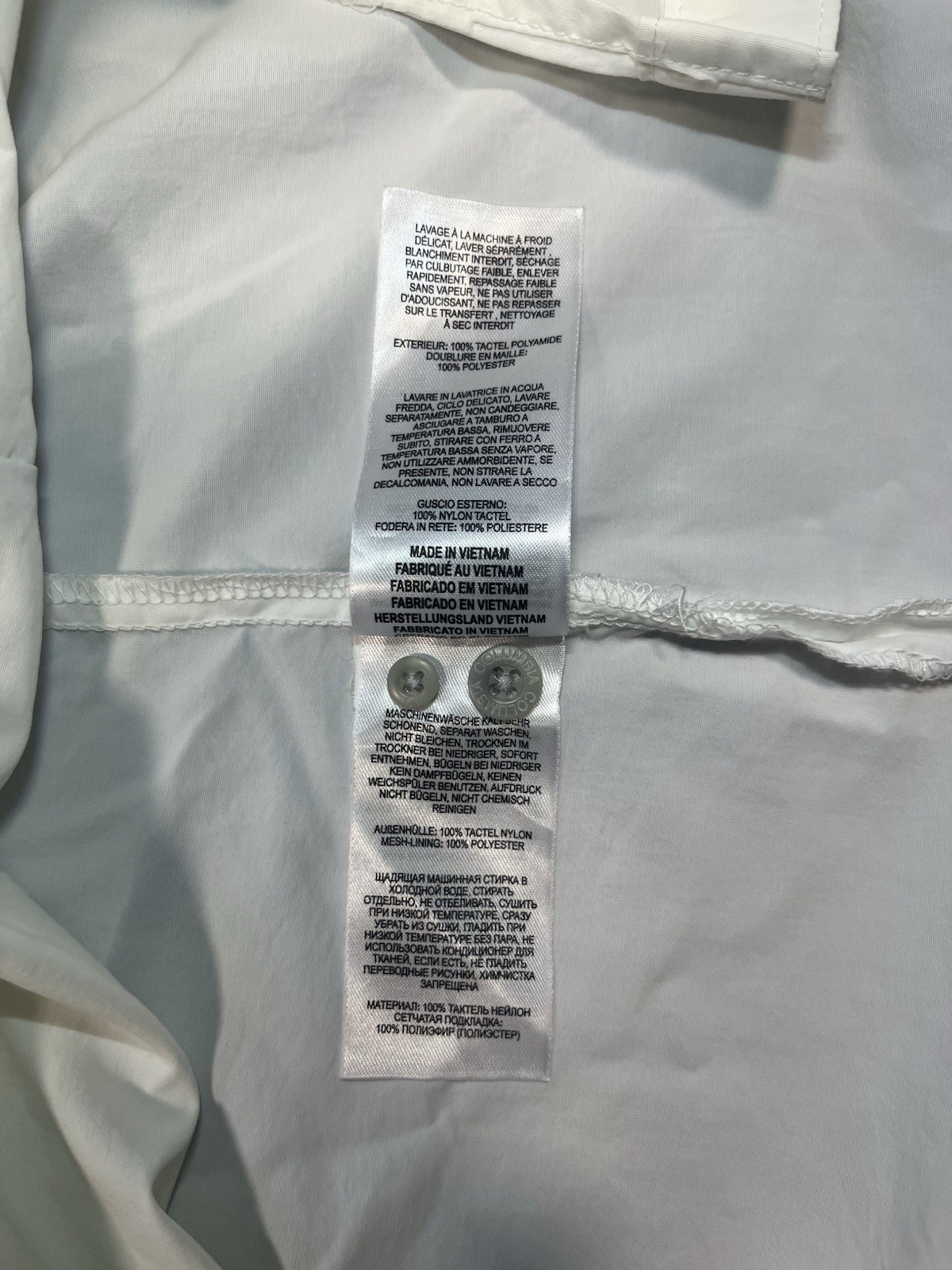 White Columbia PFG Bahama II and features two chest pockets with Utility Loops